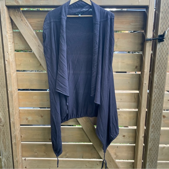 Cashmere Bryn Walker Grey Draped Vest - Picture 2 of 15